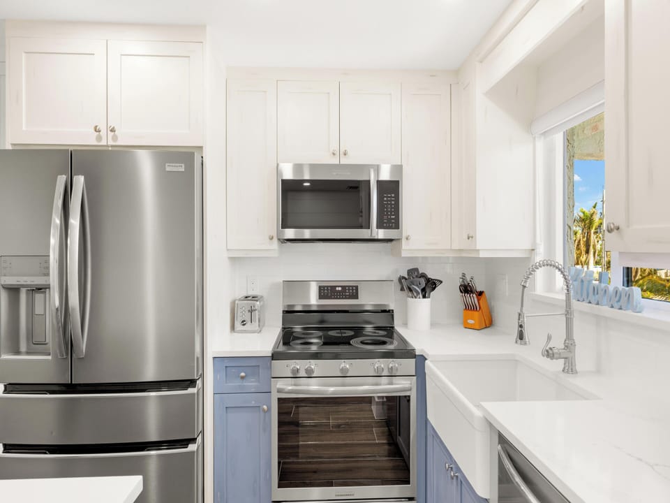 Fully Equipped Kitchen with Stainless Steel Appliances