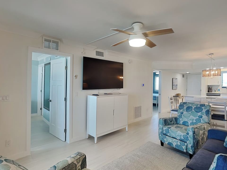 Living Room - Smart TV