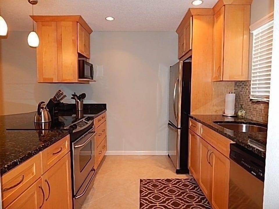 Kitchen - Fully equipped kitchen