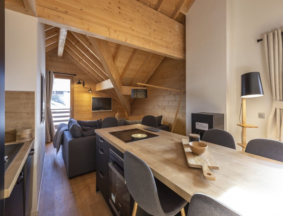 Apartment | Dining