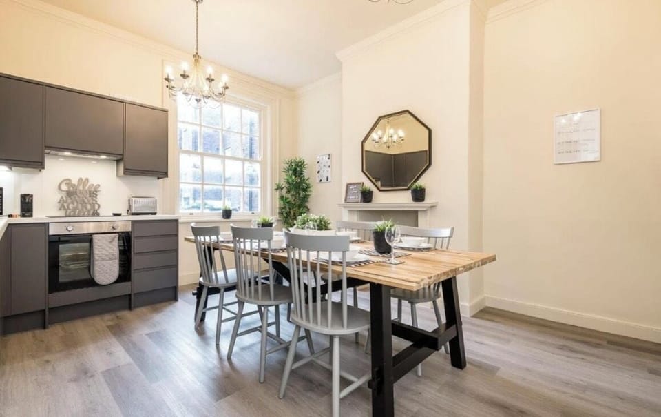 Deluxe House, Multiple Bedrooms | Private kitchen | Electric kettle