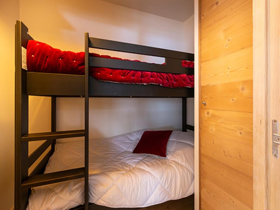 Apartment | 3 bedrooms, bed sheets