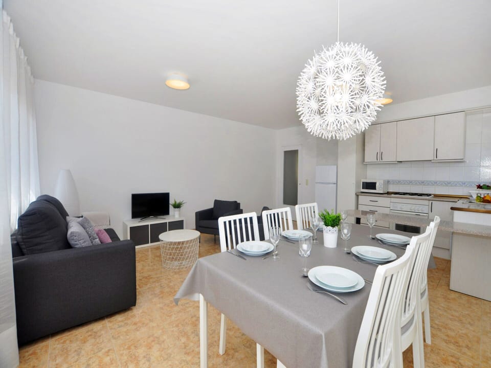 Apartment | Dining