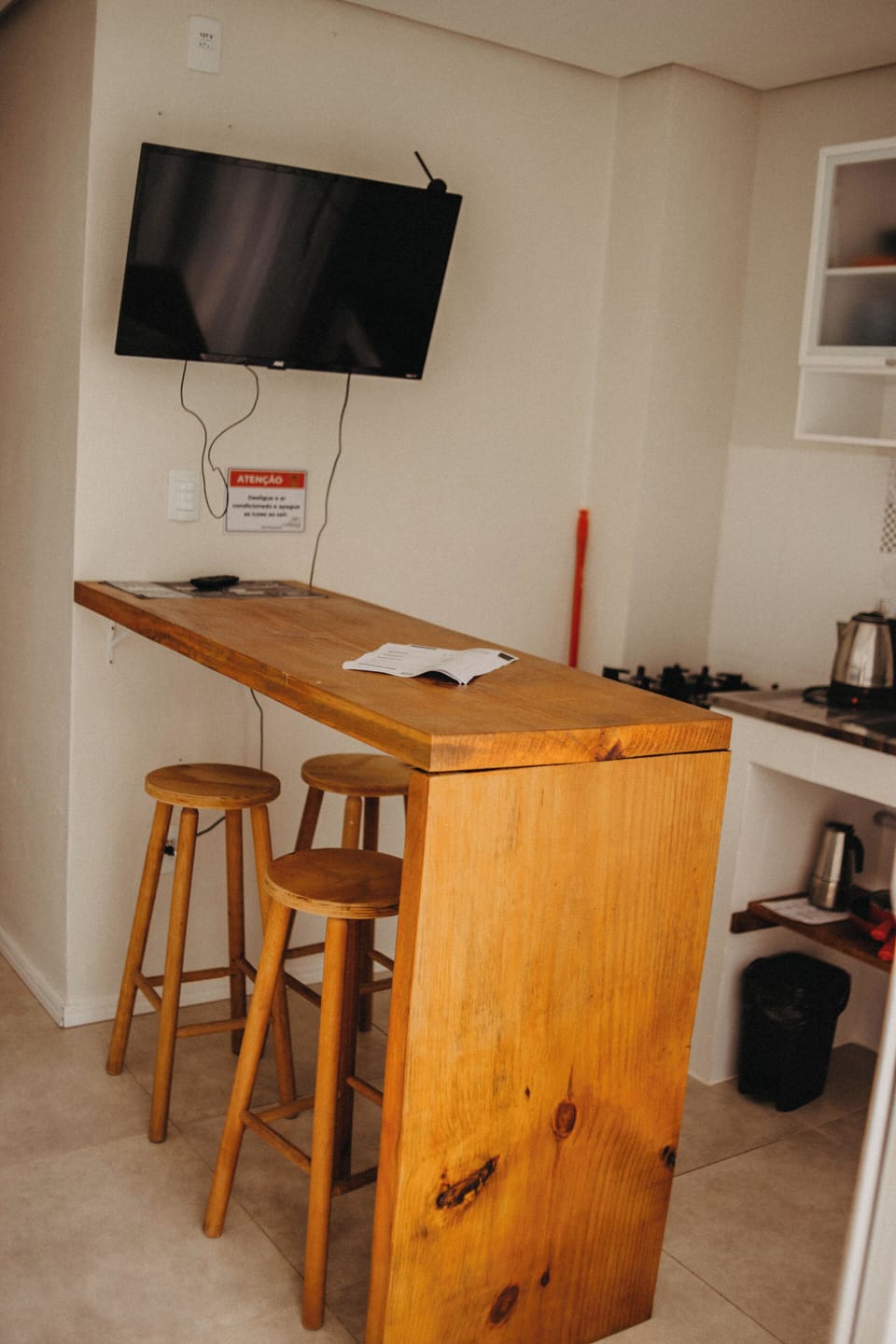 Traditional Apartment, 1 Bedroom, Kitchen, Garden View | Private kitchen | Mini-fridge, microwave, oven, cookware/dishes/utensils