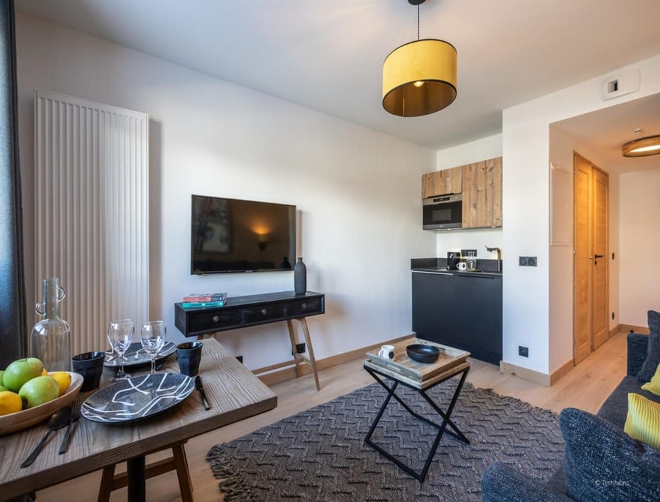 Apartment | Dining