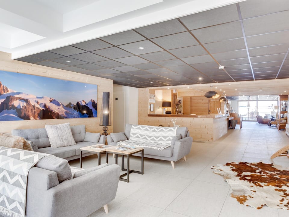 Apartment | Reception