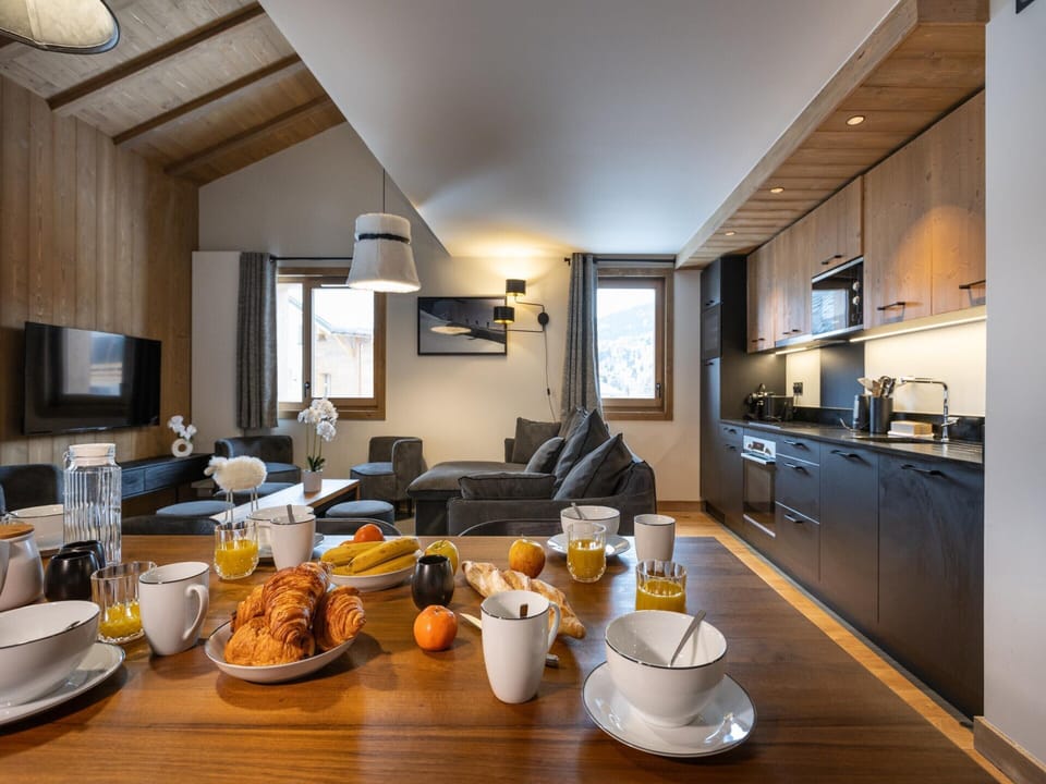 Apartment | Dining