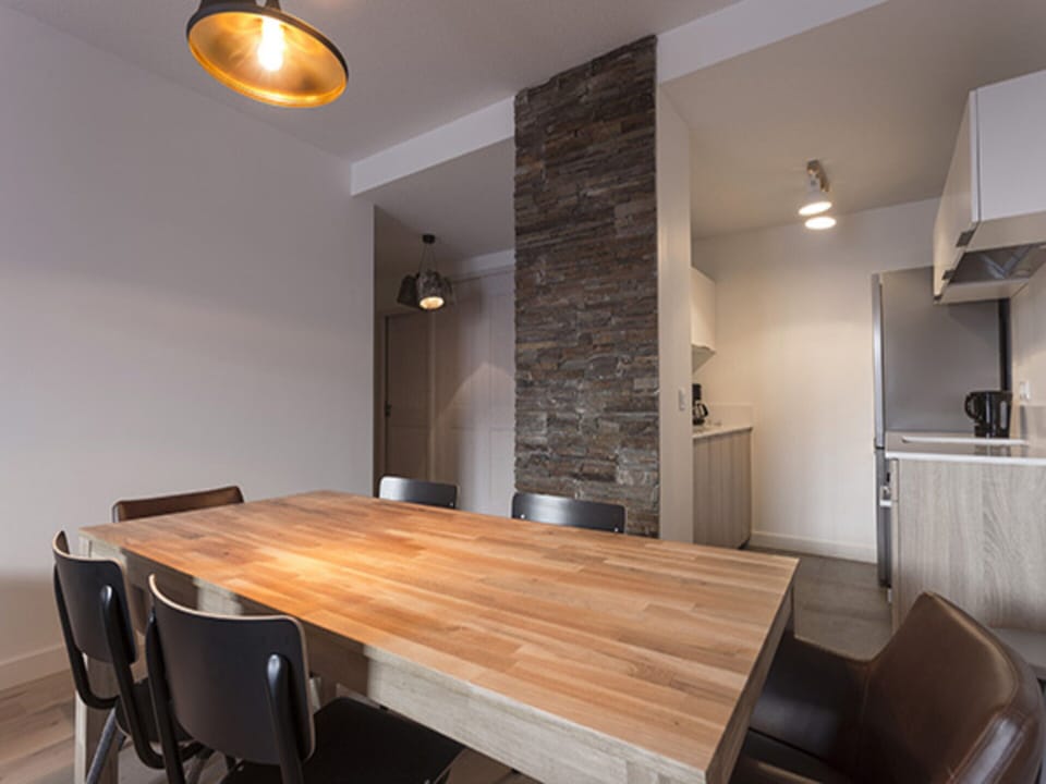 Apartment | Dining