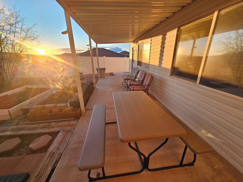 Outdoor dining