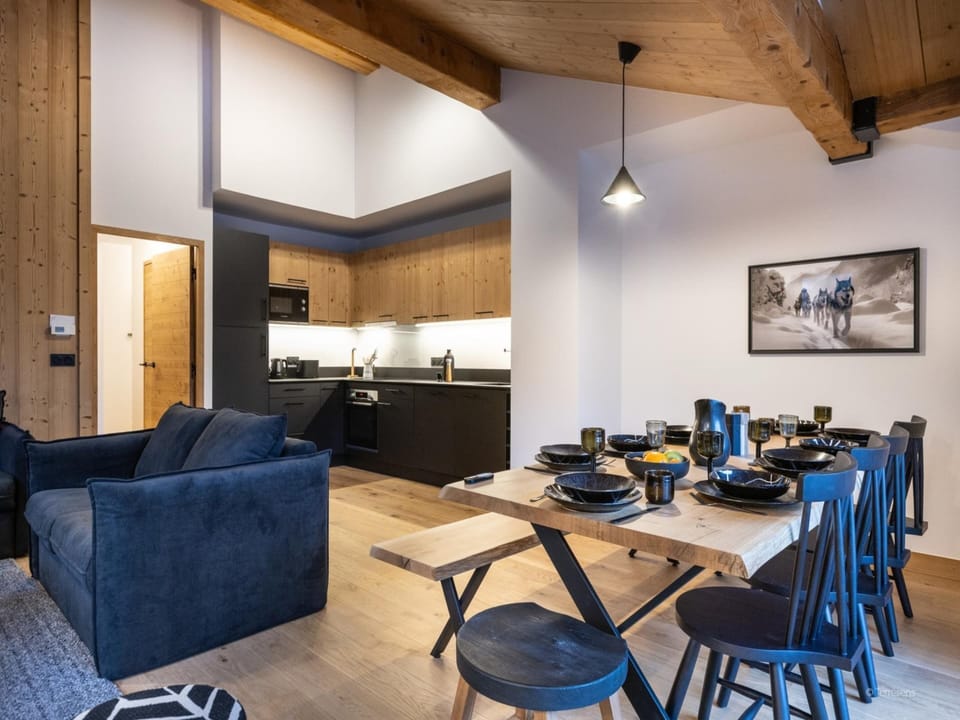 Apartment | Dining