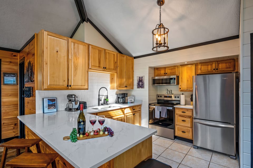 Fully stocked kitchen with brand new stainless steal appliances~