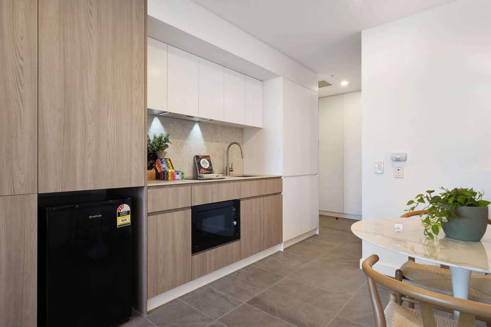 Kitchen/Dining Area