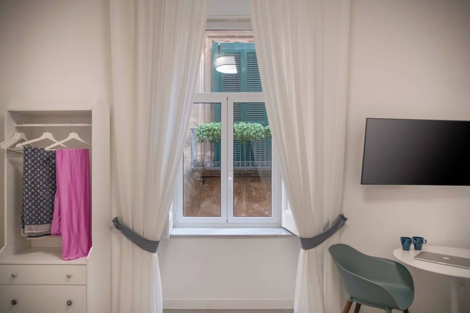 Deluxe Townhome, Balcony | 1 bedroom, desk, laptop workspace, blackout drapes