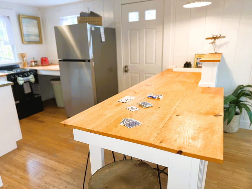 Breakfast bar for quick meals or games