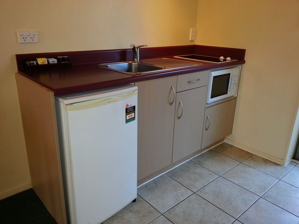 Fridge, microwave, stovetop, electric kettle