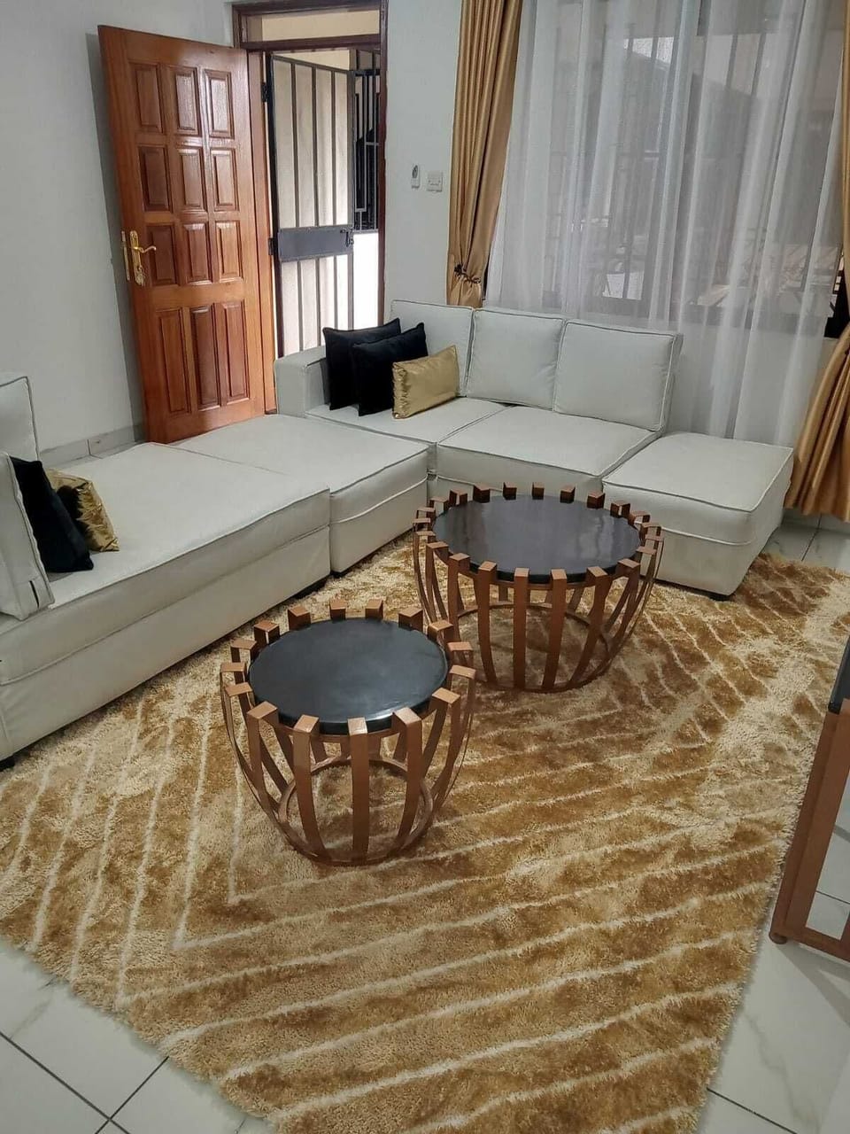 Family Apartment, Balcony, City View | Living area