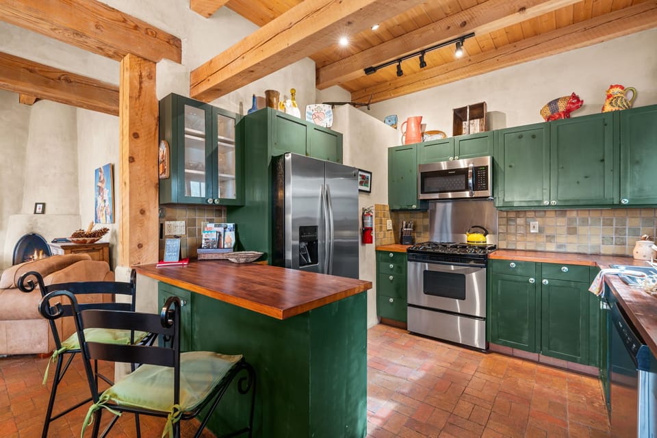 Gather, cook, connect. This kitchen was made for memories!
