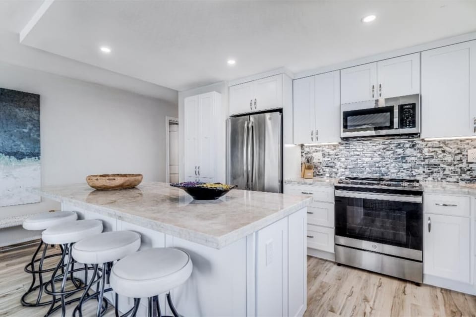 Condo, 2 Bedrooms | Private kitchen | Coffee/tea maker, fridge, oven, toaster