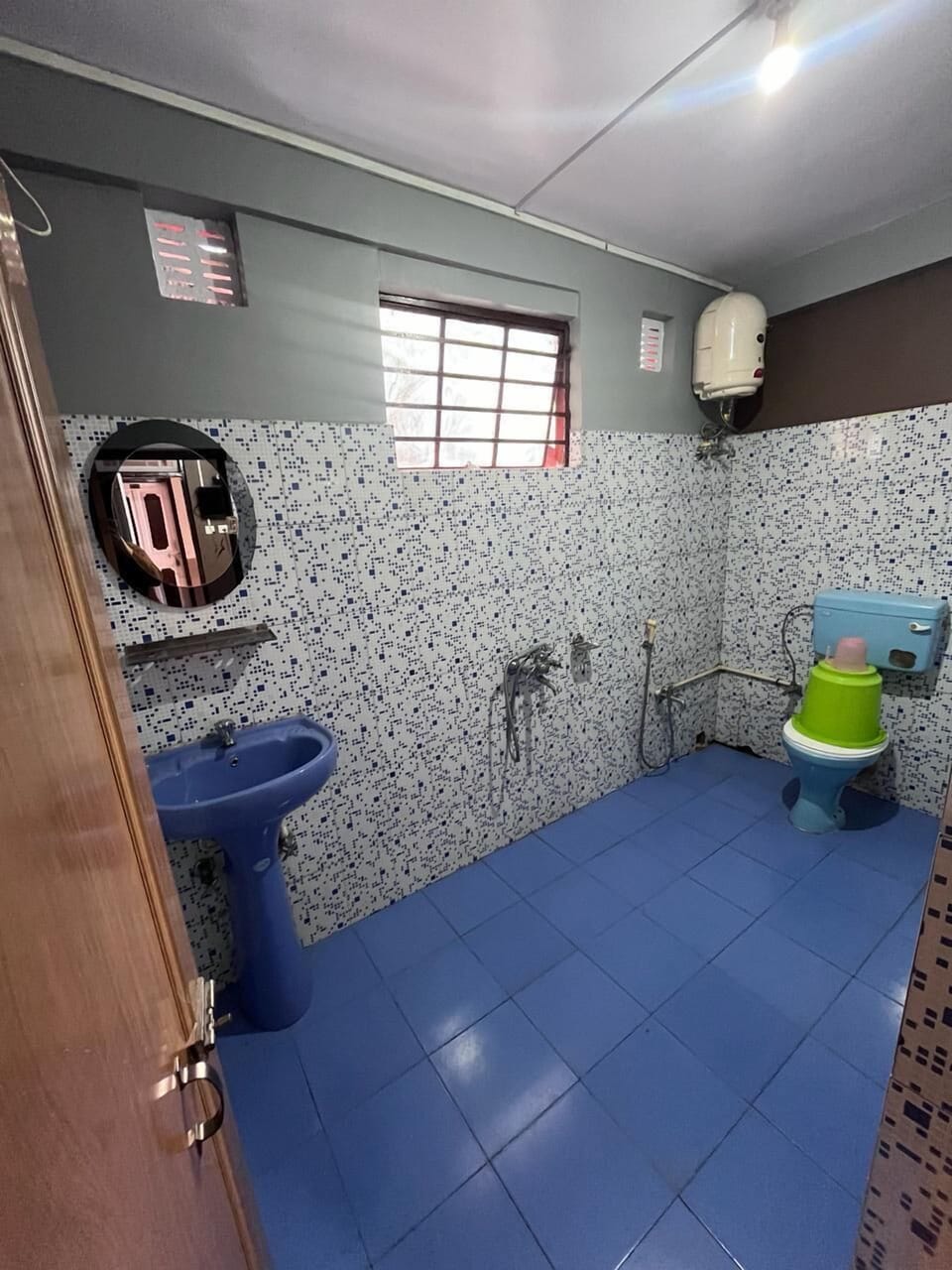 Comfort Double Room | Bathroom | Shower, towels, soap, toilet paper