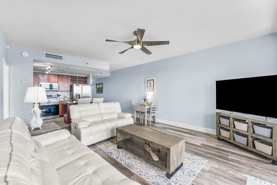18-web-or-mls-9902 S Thomas Dr 1231-16