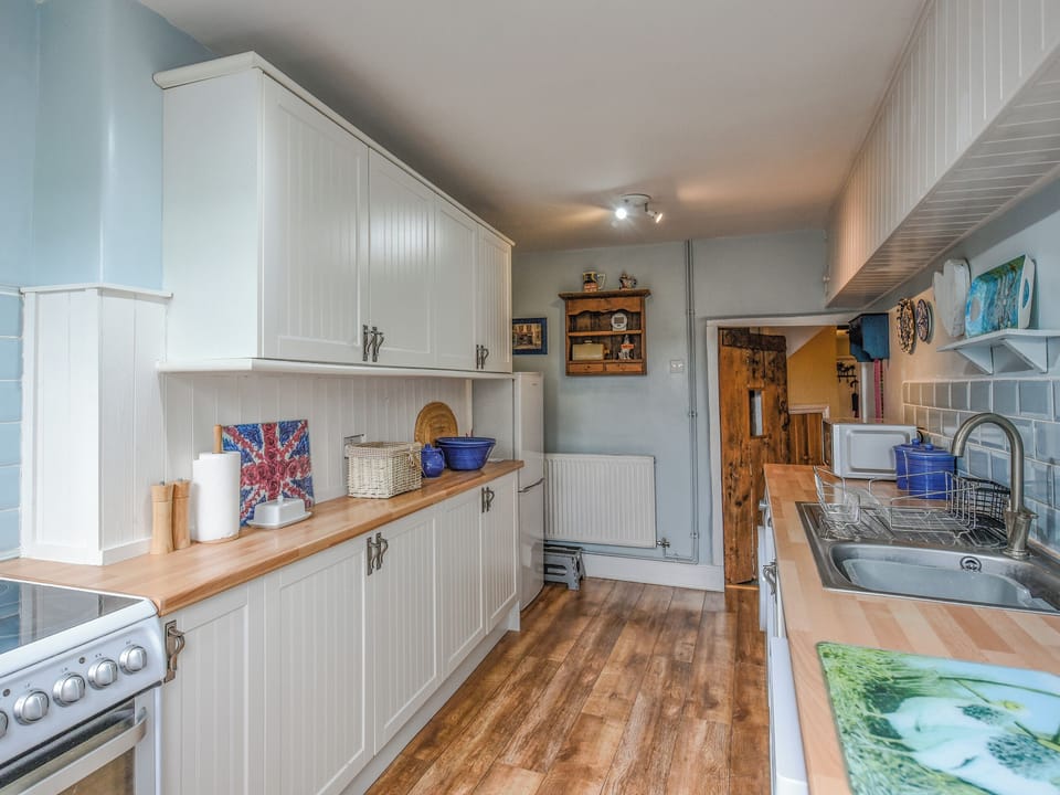 Kitchen | Flo&rsquo;s Cottage, Kington
