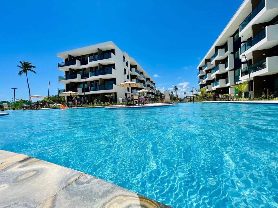 3 outdoor pools