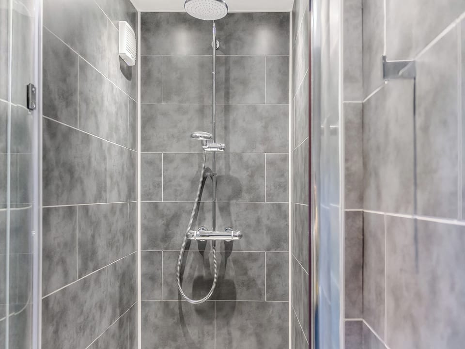 Bathroom | The Hideaway - The Old Post Office Apartments, Haltwhistle