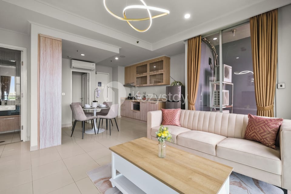 Apartment, 2 Bedrooms, City View | Living area | Flat-screen TV