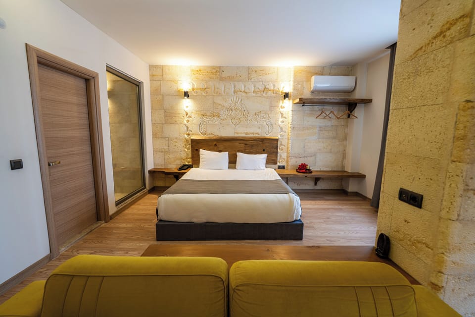 Exclusive Room | Minibar, desk, laptop workspace, free cribs/infant beds