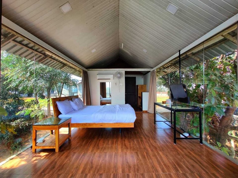 Viceroy Suite | Living area | TV