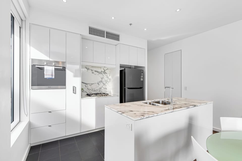 Apartment, 1 Bedroom, Balcony, City View | Private kitchen