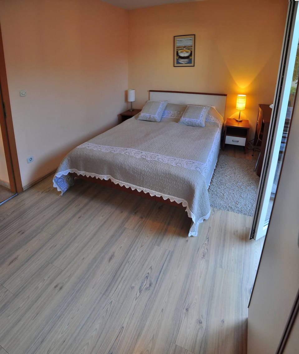 Apartment, 1 Bedroom, Accessible, Smoking | 1 bedroom