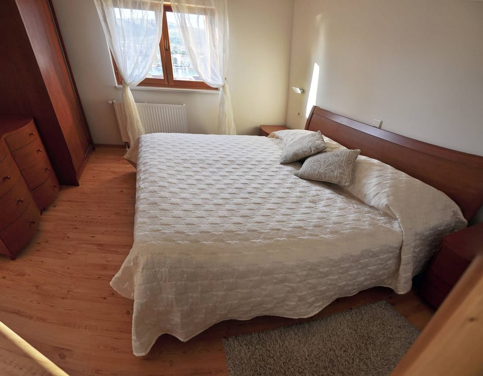 Apartment, 1 Bedroom, Smoking | 1 bedroom