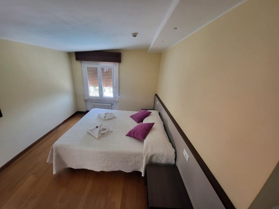 Apartment, 3 Bedrooms, 2 Bathrooms | 3 bedrooms, in-room safe, blackout drapes, free WiFi