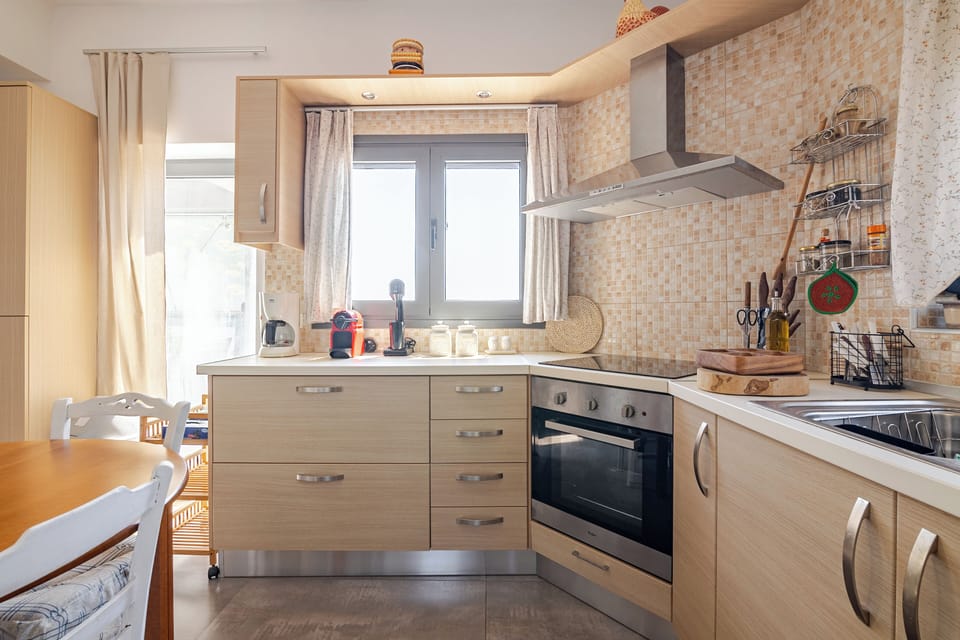 Classic Villa, Sea View | Private kitchen