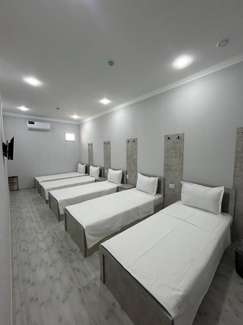 Economy Quadruple Room | WiFi (free)