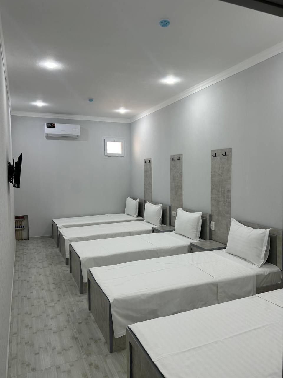 Economy Quadruple Room | WiFi (free)