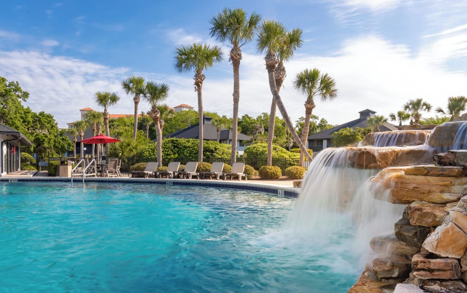 Pool waterfall