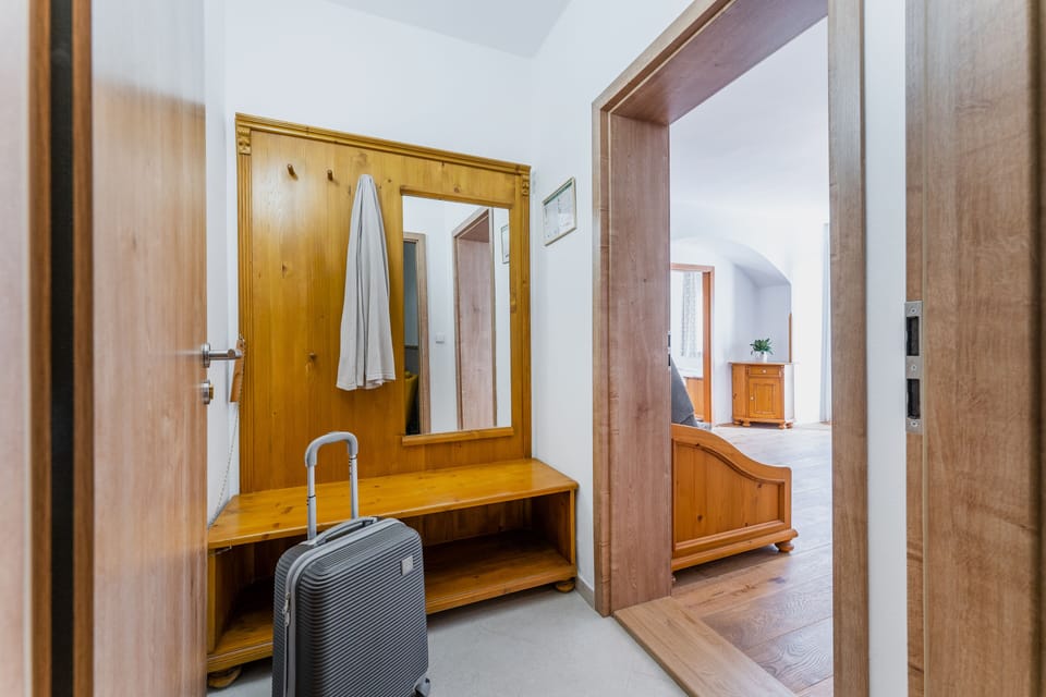 Superior Apartment, Balcony, Lake View | Wardrobe