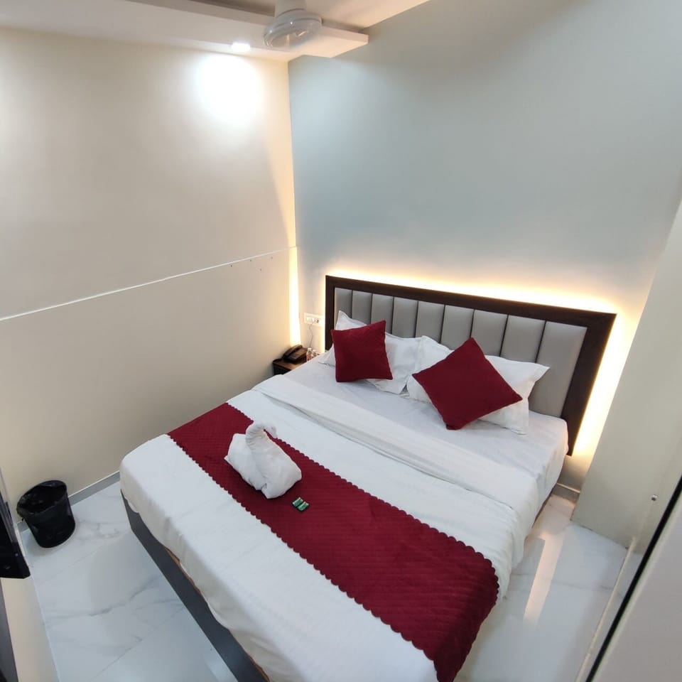 Deluxe Double or Twin Room, City View | Free WiFi