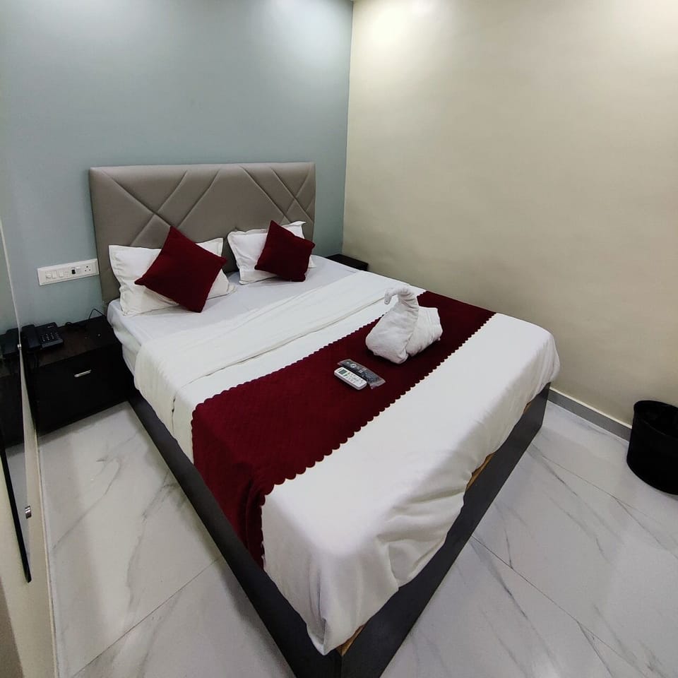 Deluxe Double or Twin Room, City View | Free WiFi