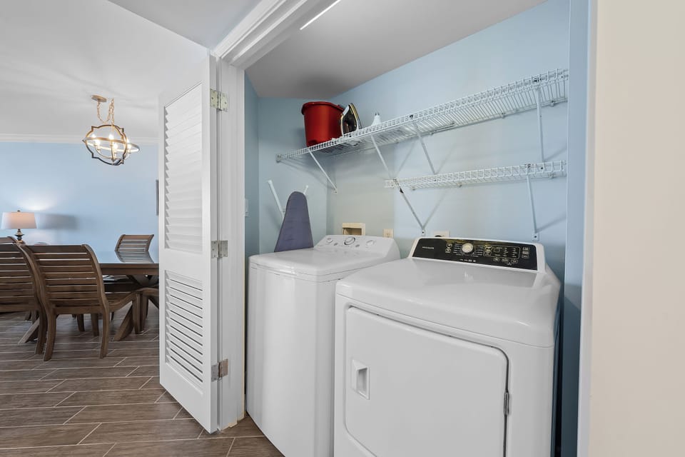 Signature Condo, 3 Bedrooms, Non Smoking, Beach View | Laundry