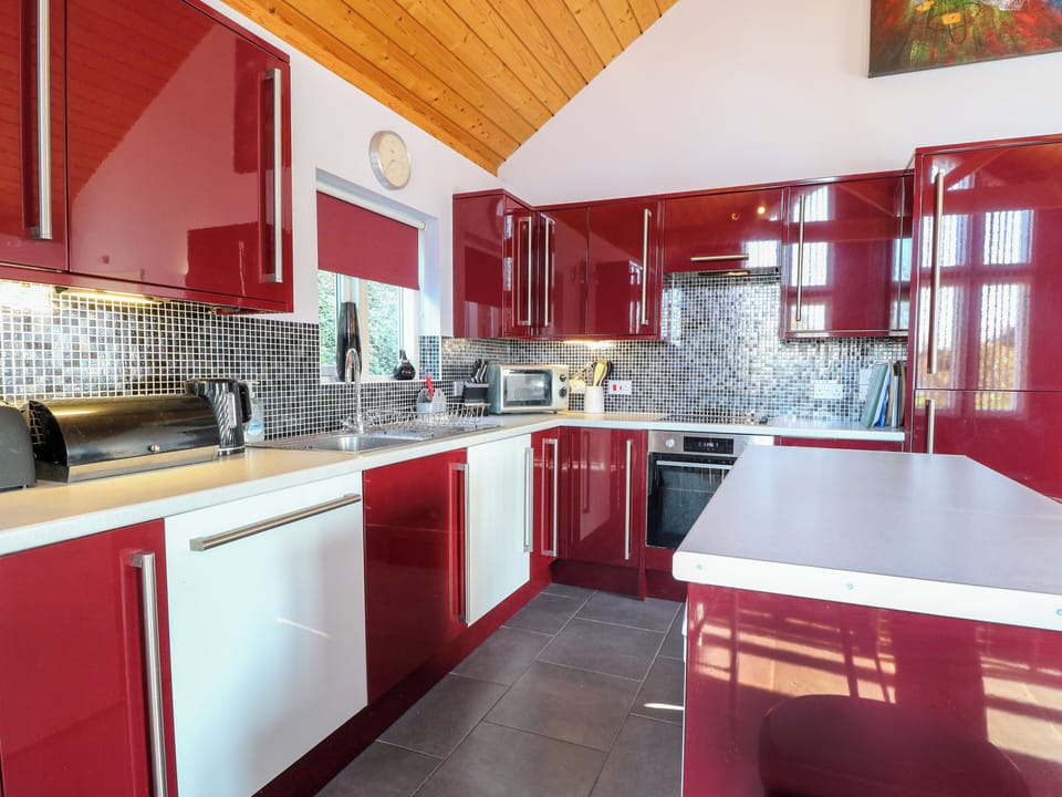 Dishwasher, cookware/dishes/utensils