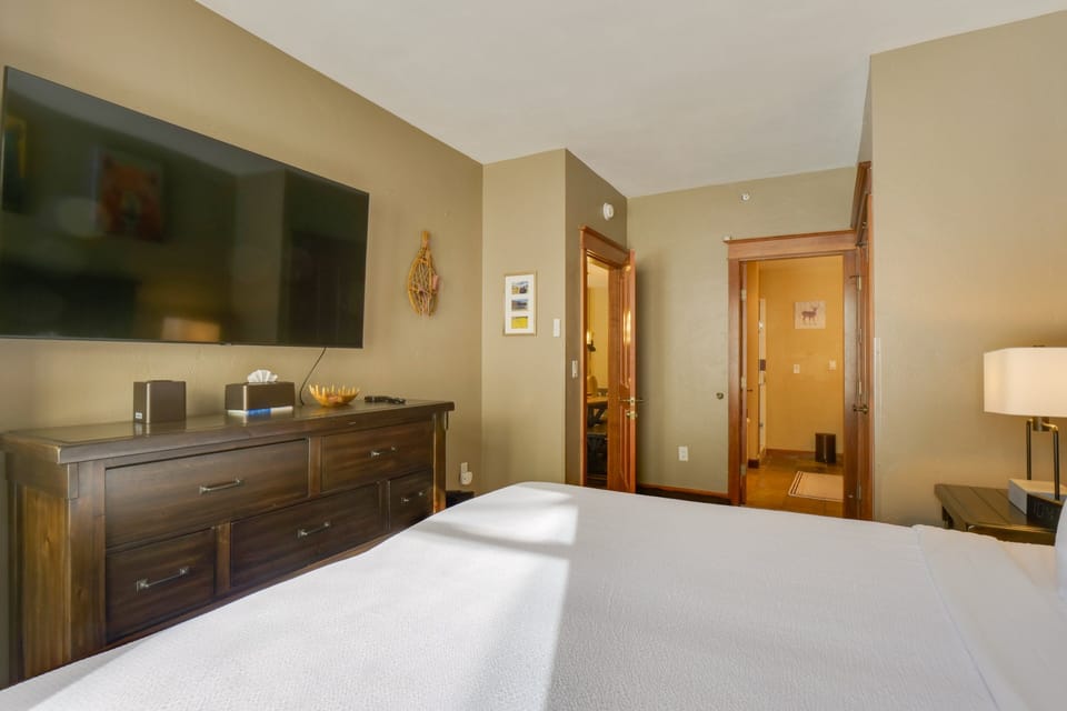 Indoors, Floor, Flooring, Cabinet, Furniture