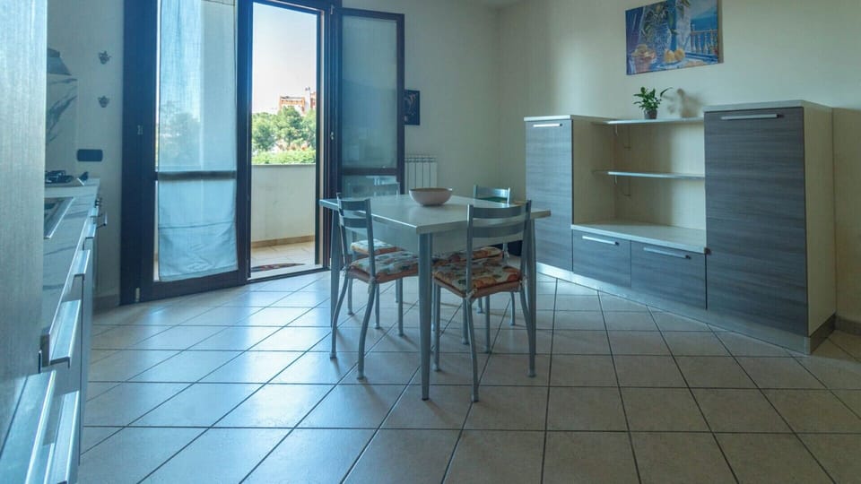 Deluxe Apartment, City View | Private kitchen | Espresso maker, coffee/tea maker, electric kettle