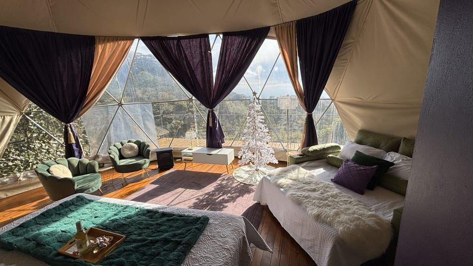 Luxury Tent, 1 King Bed with Sofa bed, Bathtub, Mountain View | Living area
