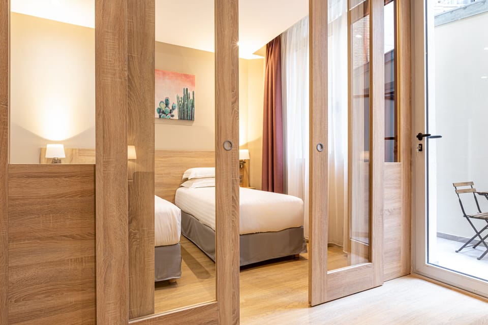 Family Quadruple Room | In-room safe, desk, soundproofing, iron/ironing board