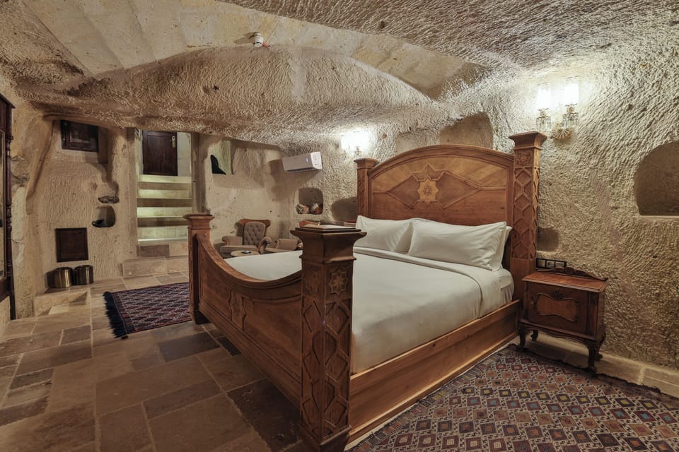 King Superior Room | Premium bedding, minibar, in-room safe, individually decorated