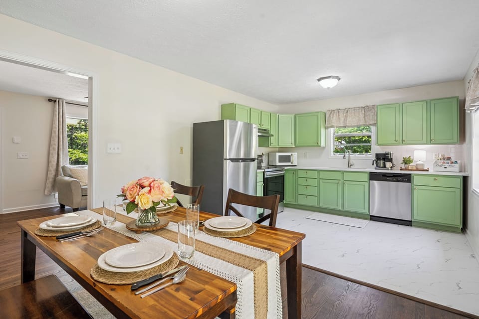 Full Kitchen

