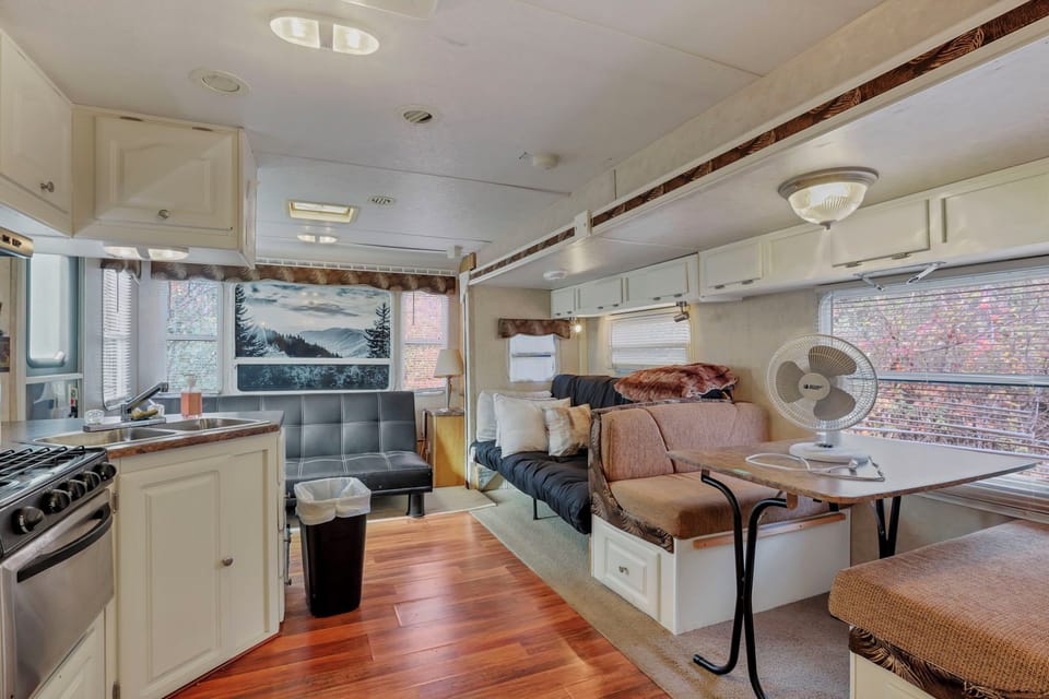 Big Spacious camper | Living area | Flat-screen TV